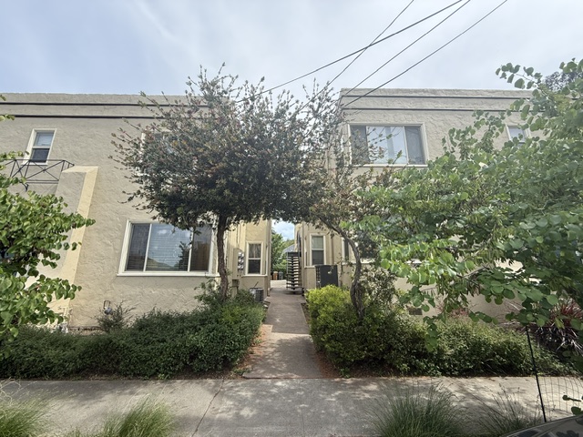 1013 Berrellesa Street