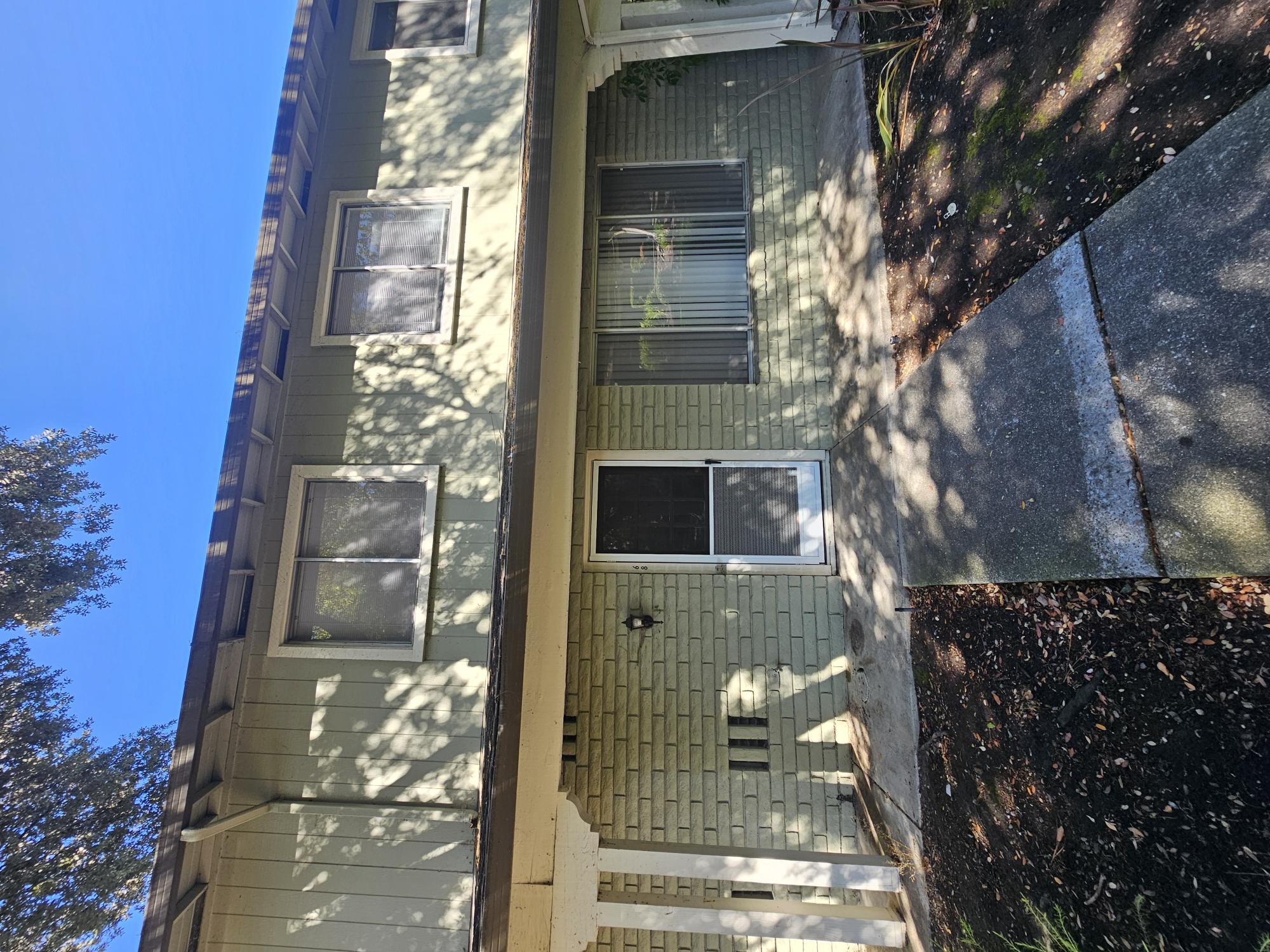 68 Fountainhead Court